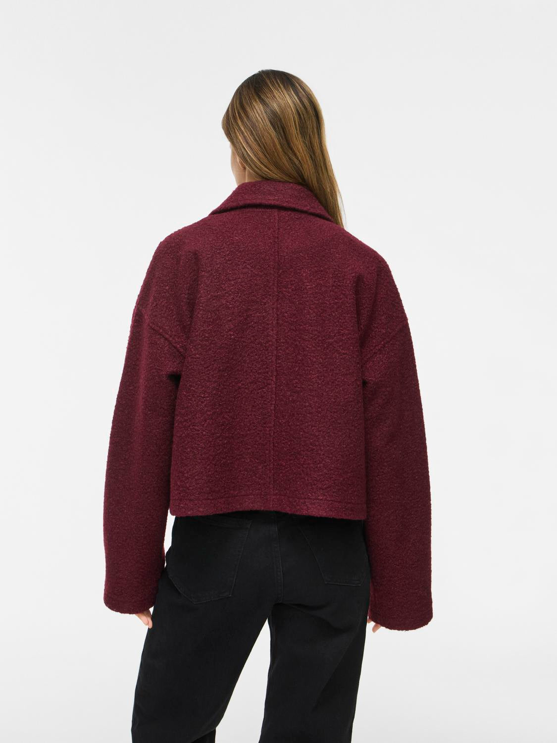 model_shot-back